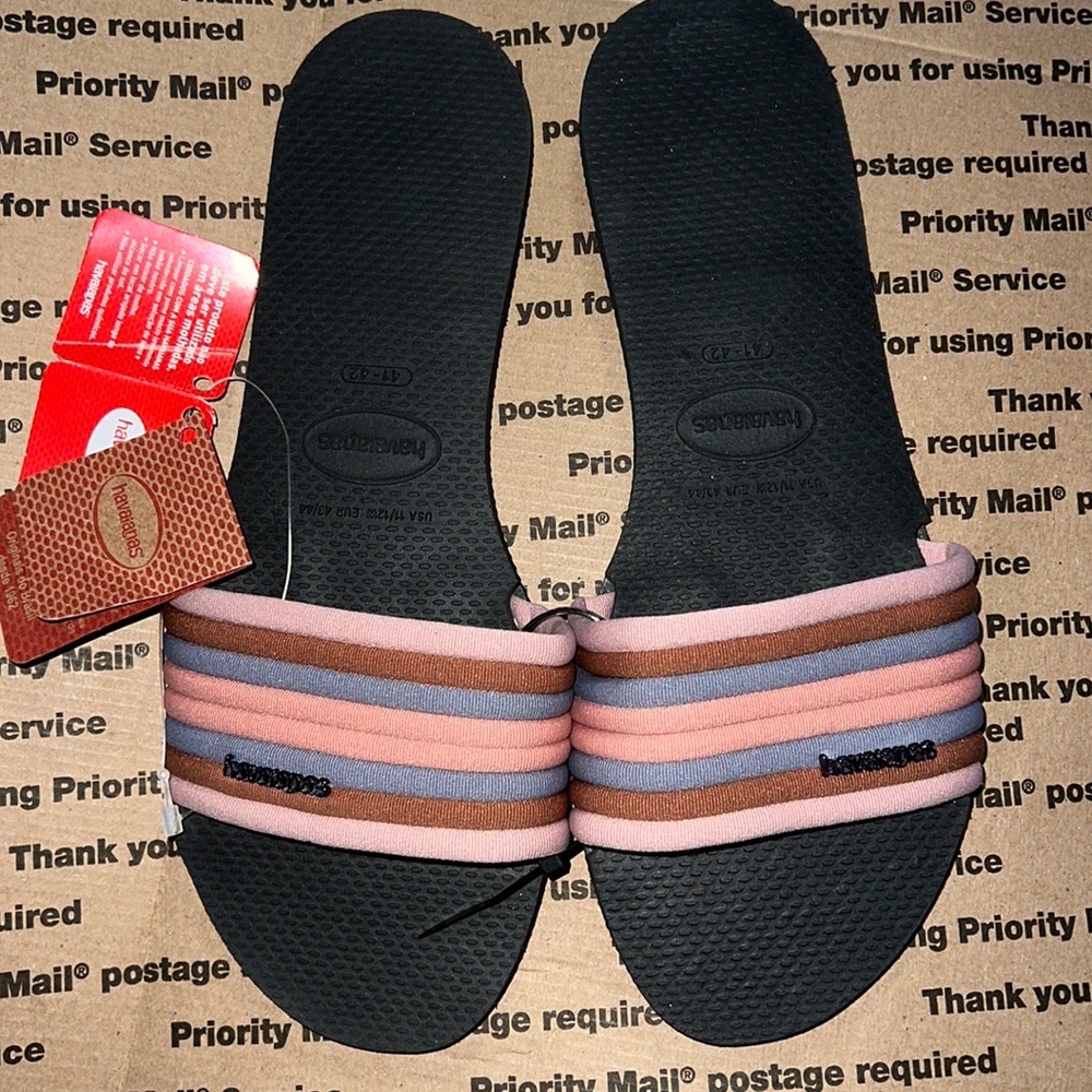 **SOLD** Havaianas sandals. Sz US 11/12 Eur 43/44. Mauve brown colors **SOLD***
